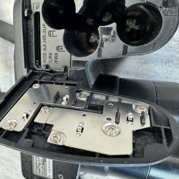 Fujifilm Finepix S1800 Digital 12 Megapixel Black Camera-TESTED - Picture 13 of 16